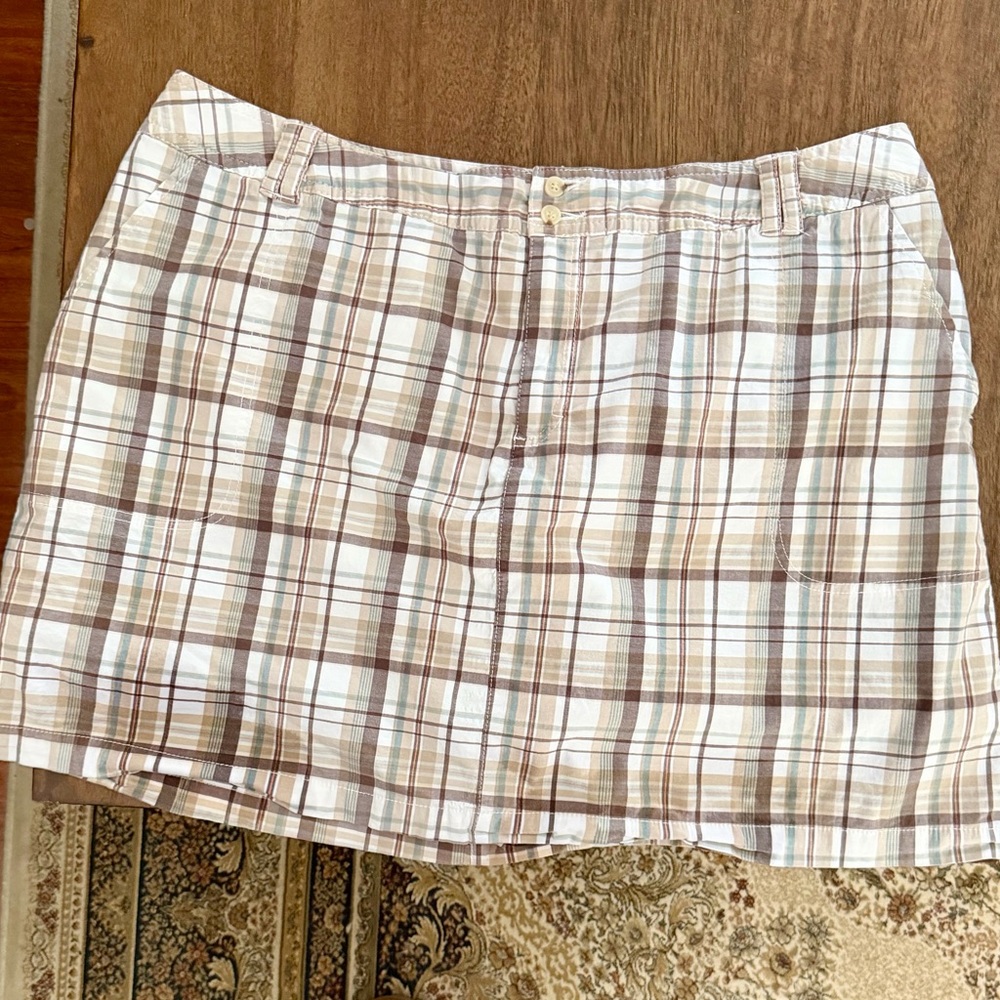 St. John's Bay Plaid Mini Skirt Skort in Brown, White and Light Blue